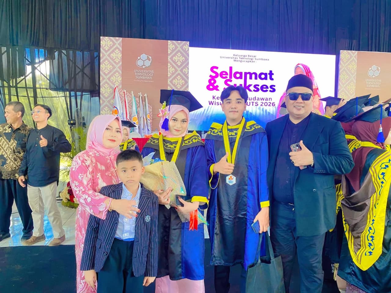 Program Kuliah Gratis Desa Labuhan Burung Berbuah Hasil, Tegaskan Anak Kades Tak Gunakan Dana Desa