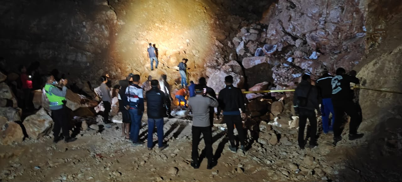 3 Tewas dan 6 Luka Akibat Tambang Emas Lantung Longsor